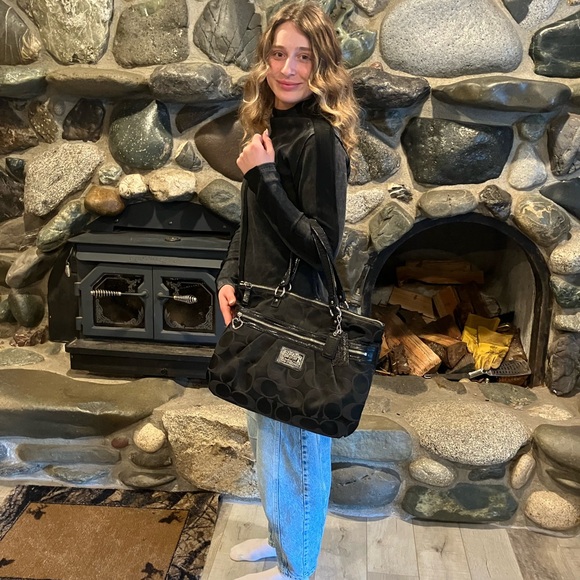 Coach Handbags - Coach Black poppy signature Shoulder Bag in beautiful used condition!
